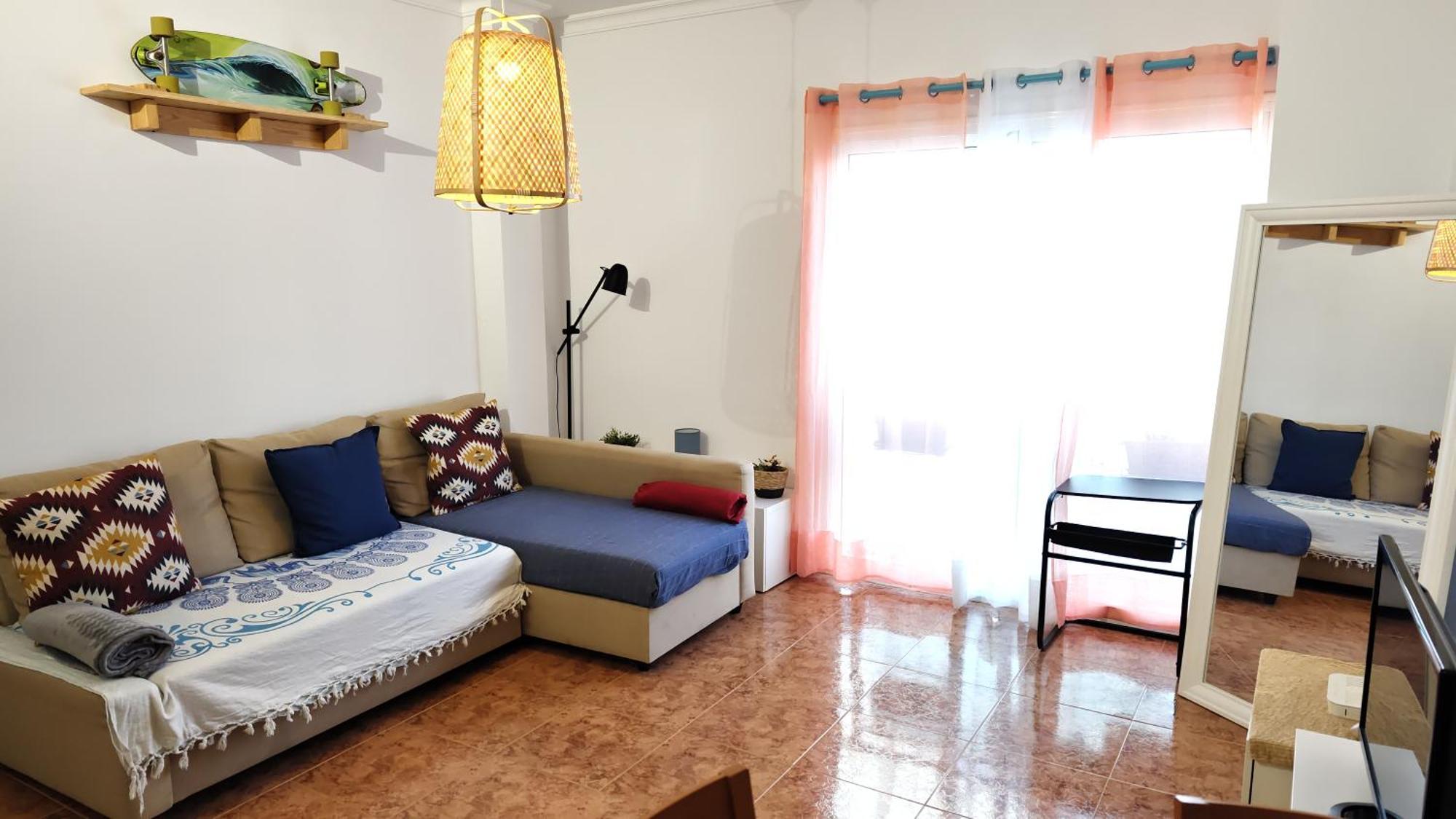 Apartment Mellow Yellow *